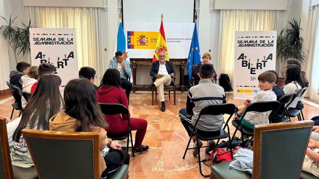 Abel Losada explica a importancia da democracia a estudantes de Ponte Caldelas