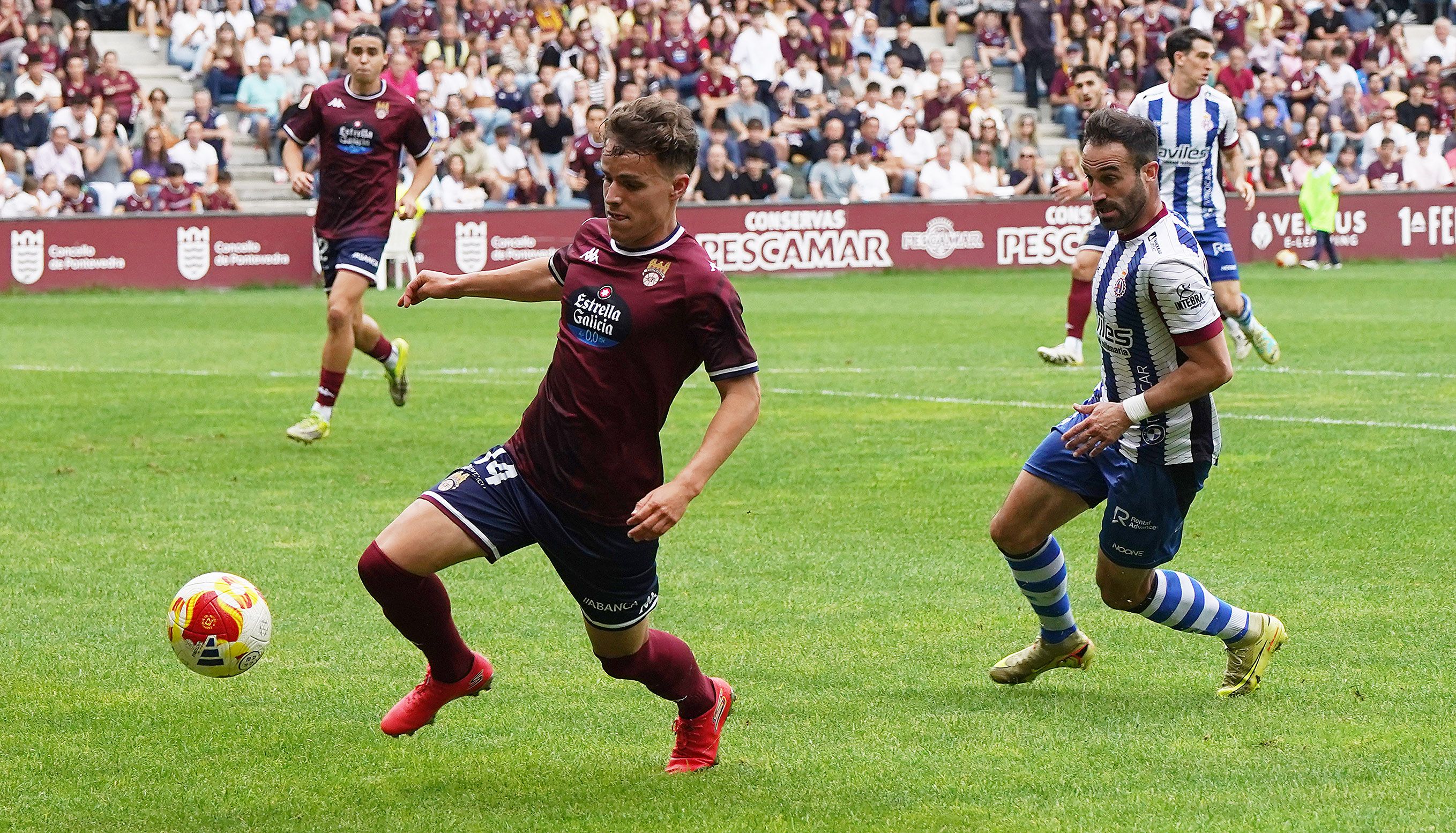 Partido entre Pontevedra CF y Real Avilés Industrial en Pasarón