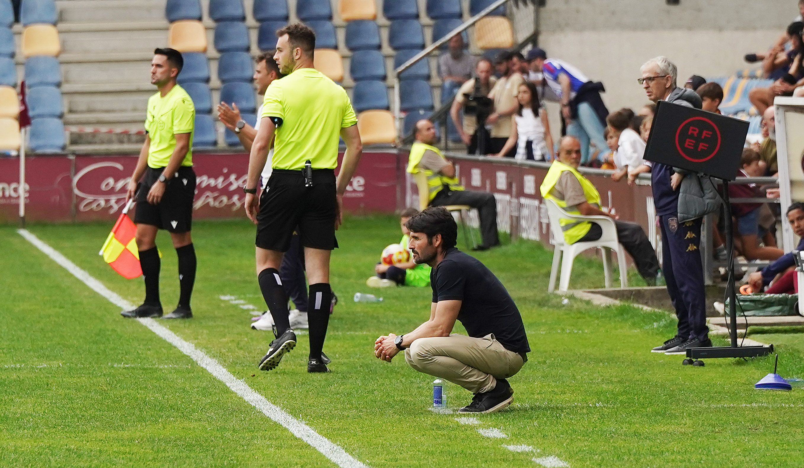 Partido entre Pontevedra CF y Real Avilés Industrial en Pasarón