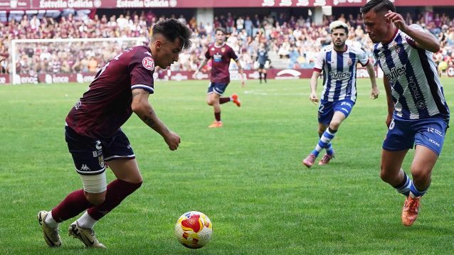 Partido entre Pontevedra CF y Real Avilés Industrial en Pasarón