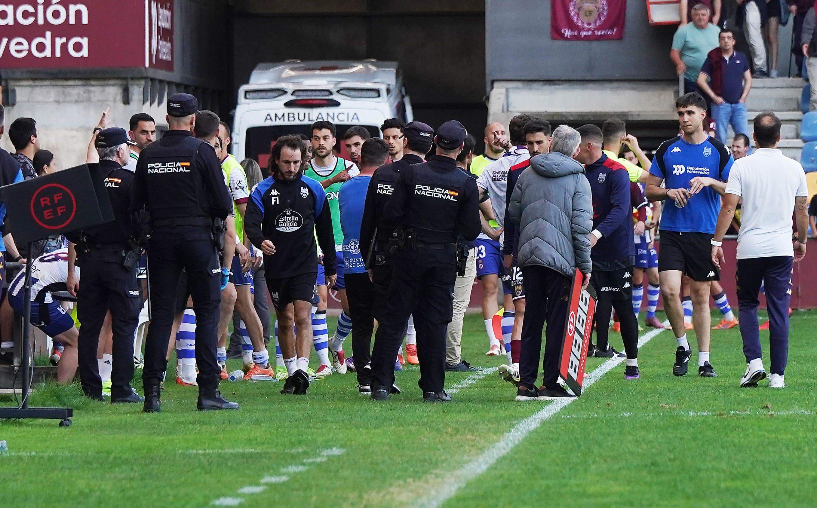Partido entre Pontevedra CF y Real Avilés Industrial en Pasarón