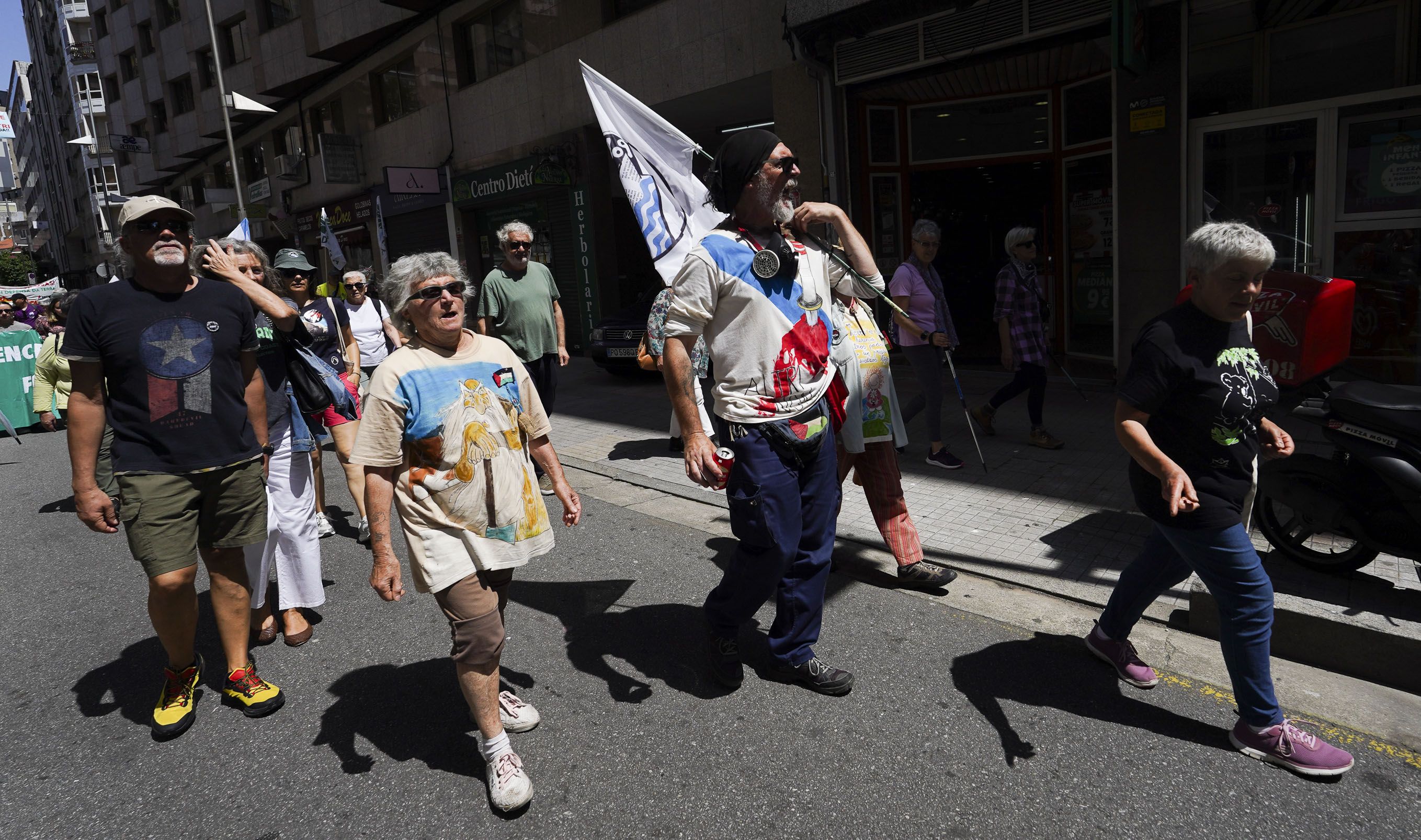 "Mani-Fiesta" por el archivo de ALTRI y el cierre de Ence "Mani-Fiesta" por el archivo de ALTRI y el cierre de Ence