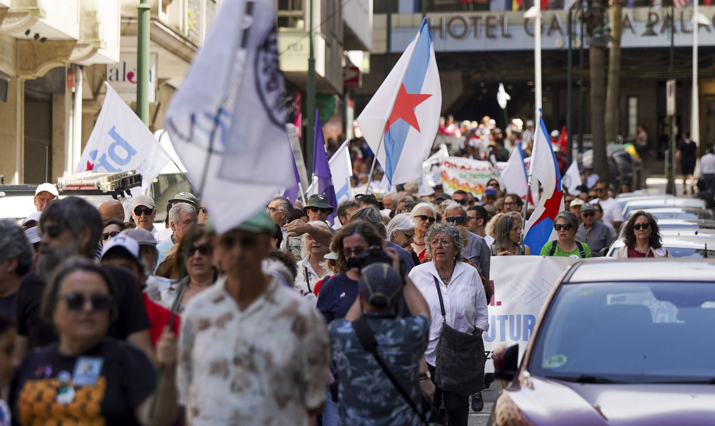 "Mani-Fiesta" por el archivo de ALTRI y el cierre de Ence "Mani-Fiesta" por el archivo de ALTRI y el cierre de Ence