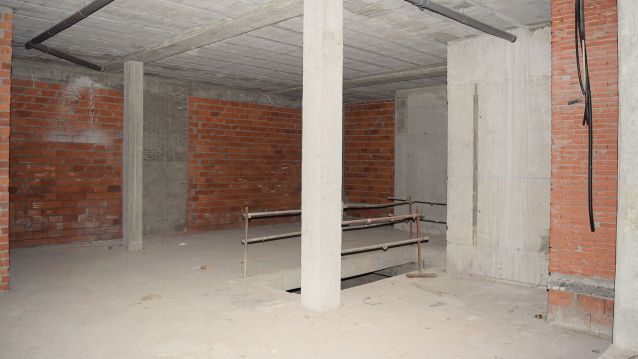 Interior dun local que será transformado en vivenda pública en Valdecorvos Interior dun local que será transformado en vivenda pública en Valdecorvos