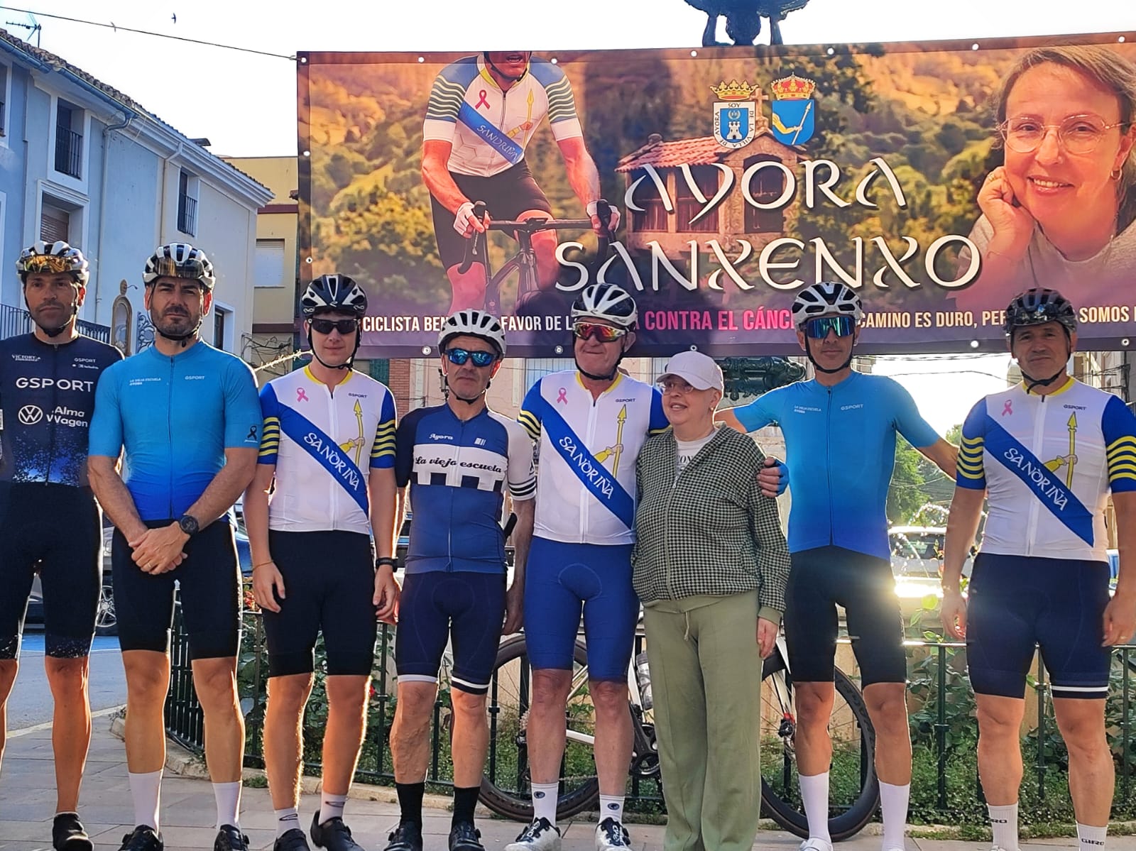 José Luis Martínez inicia unha ruta solidaria en bicileta entre Ayora e Sanxenxo