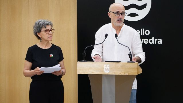 Tareixa Alonso e Xacobe Rodríguez na presentación de Sete Falares Tareixa Alonso e Xacobe Rodríguez na presentación de Sete Falares