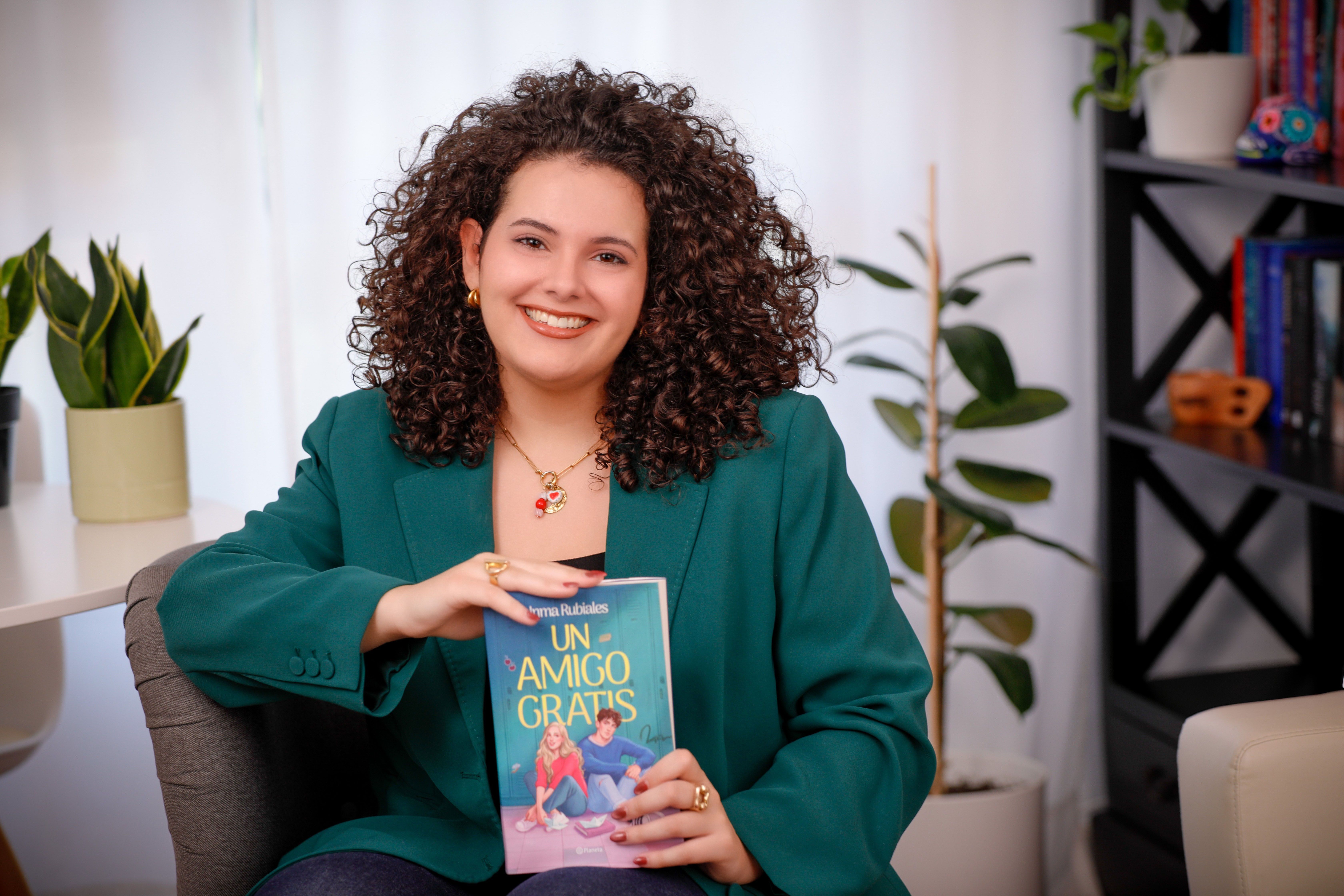 Inma Rubiales, exitosa escritora de romance xuvenil