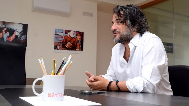 Manuel Jabois, na redacción de PontevedraViva Manuel Jabois, na redacción de PontevedraViva