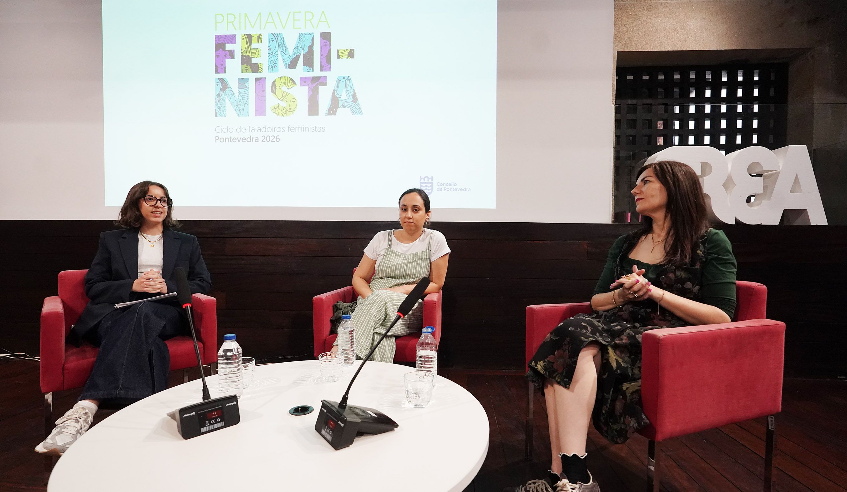Ledicia Costas e Sara Vila nos Faladoiros Feministas 2026