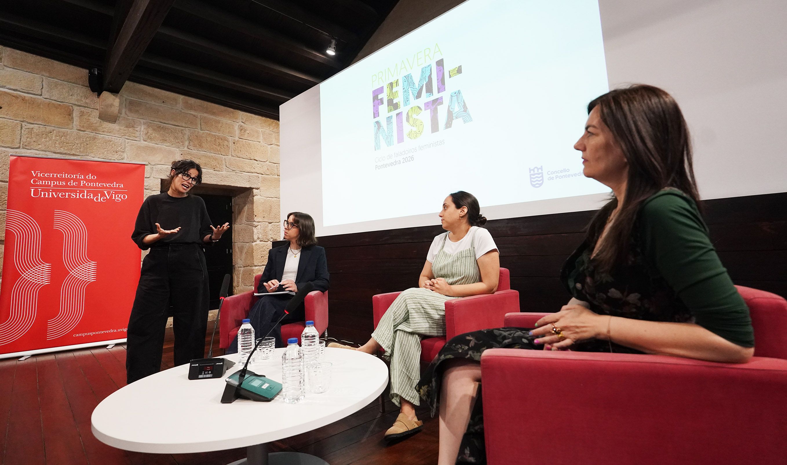 Ledicia Costas e Sara Vila nos Faladoiros Feministas 2026
