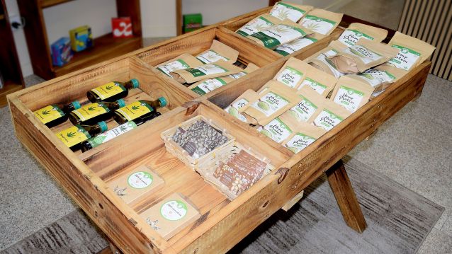 Local de cáñamo y CBD HerbaMeiga