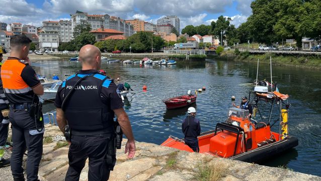 Cae un coche al mar en As Corvaceiras