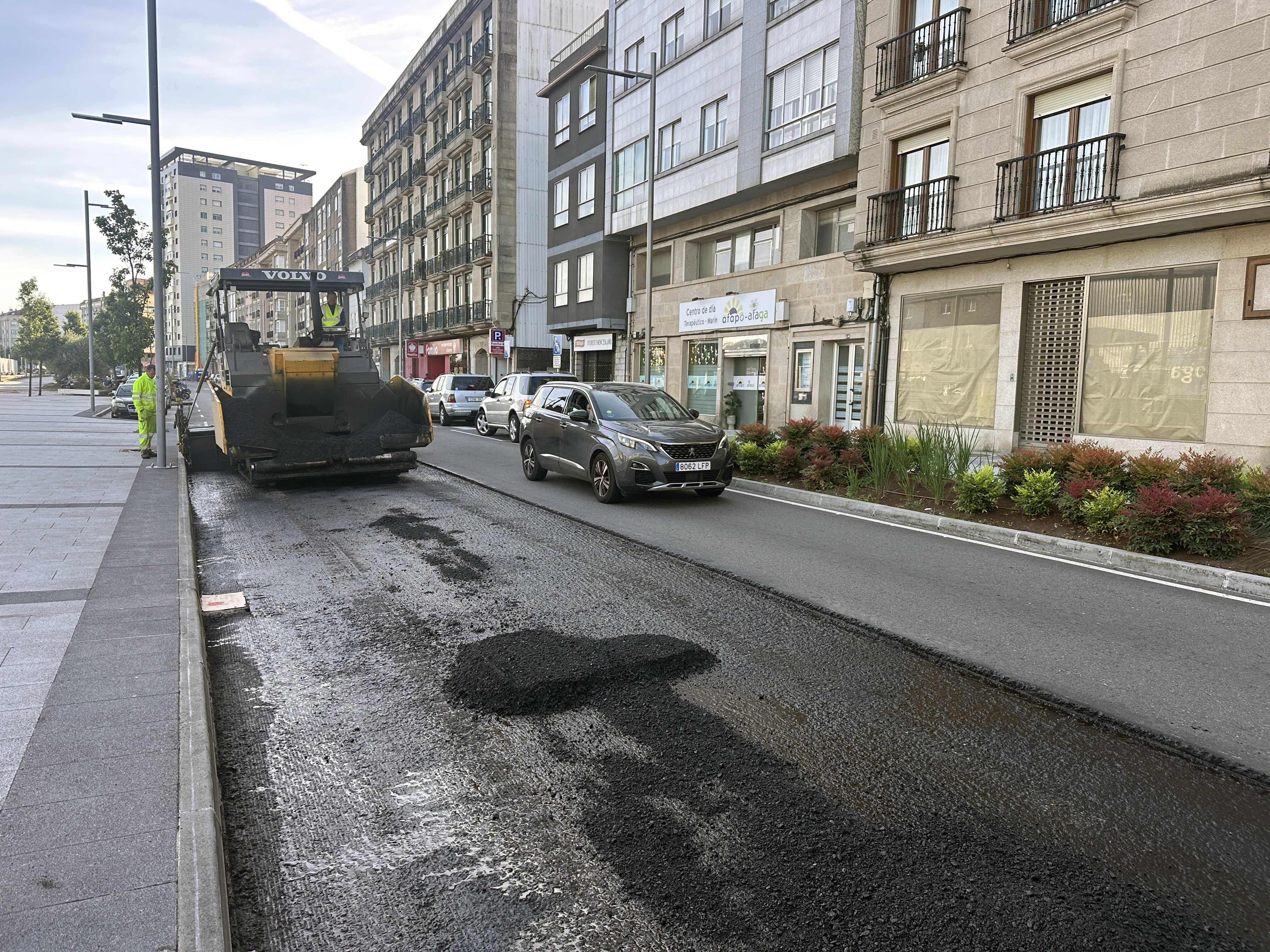 Asfaltado da Avenida de Ourense