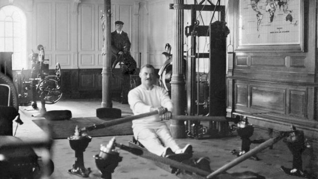 Thomas McCawley en el gimnasio del Titanic Thomas McCawley en el gimnasio del Titanic