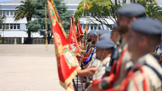 Parada militar para celebrar el 60 aniversario de la Brilat