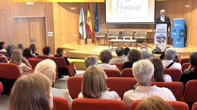 José Flores no acto de homenaxe en Montecelo José Flores no acto de homenaxe en Montecelo