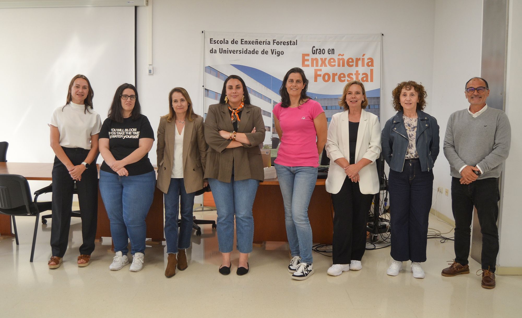 Integrantes de la junta directiva de Aifap, en una reunión en Forestales