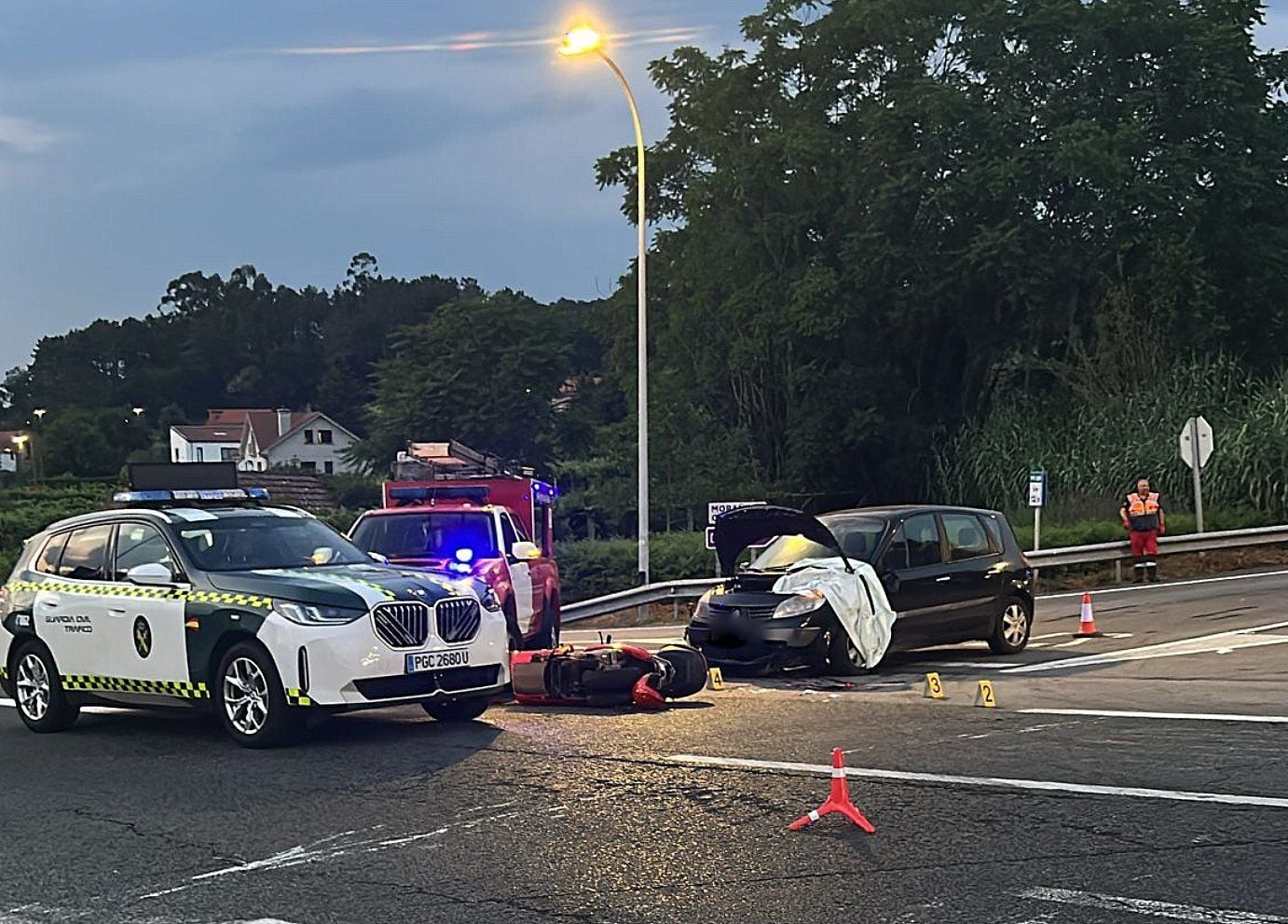 Accidente en que fallecía un motorista en Barro