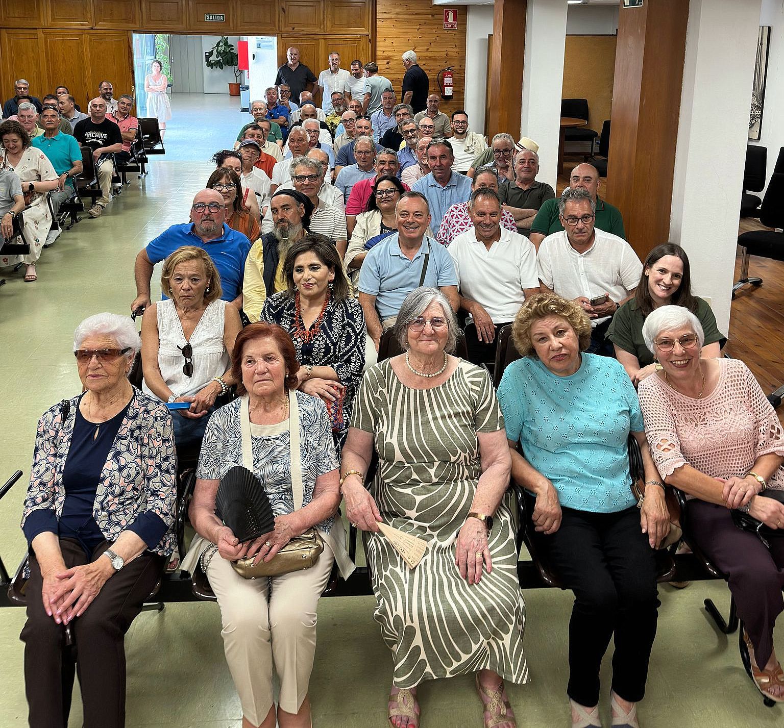 Personas asistentes al encuentro Personas asistentes al encuentro