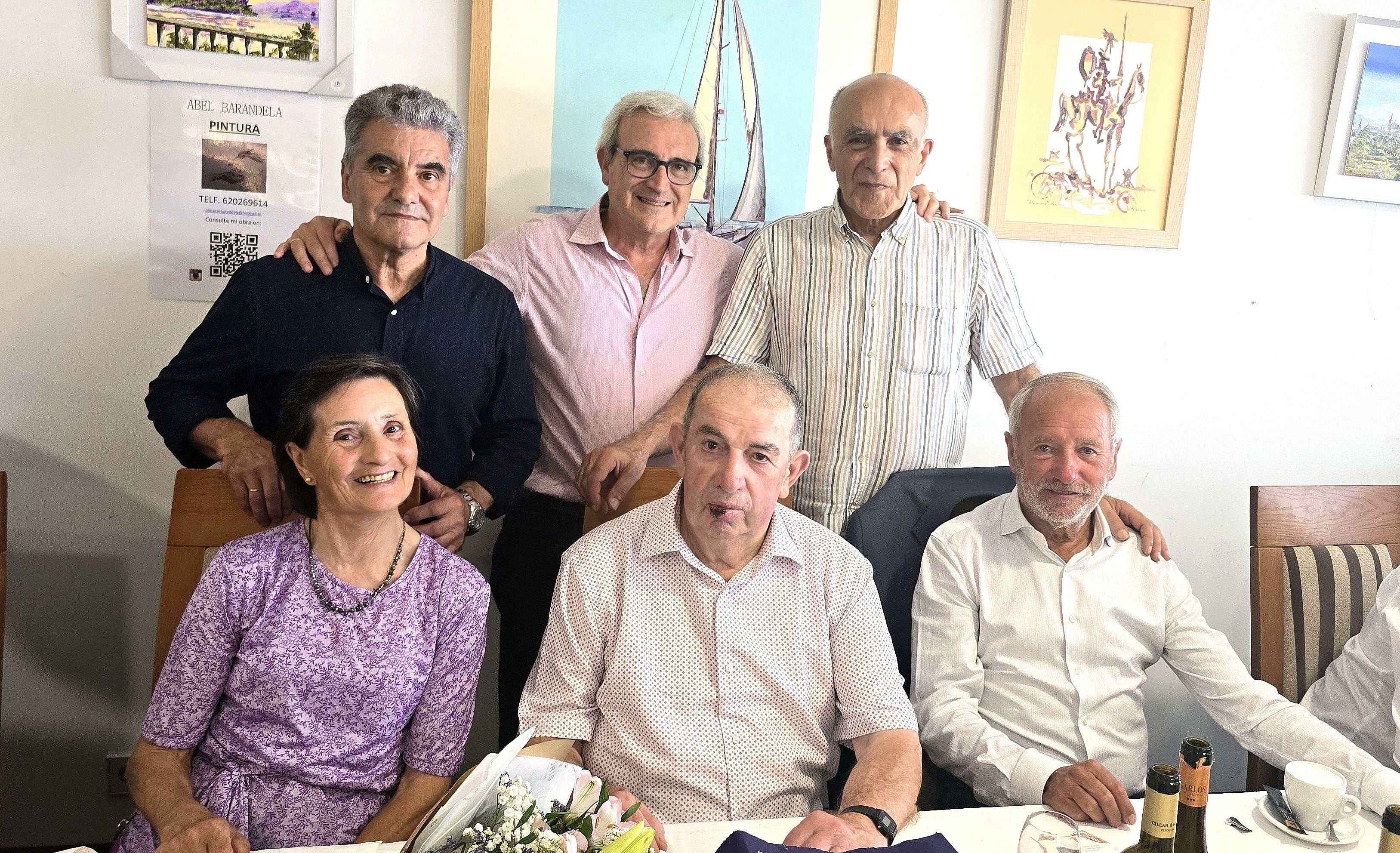 No centro, sentado, Antonio Martínez O Parapeta