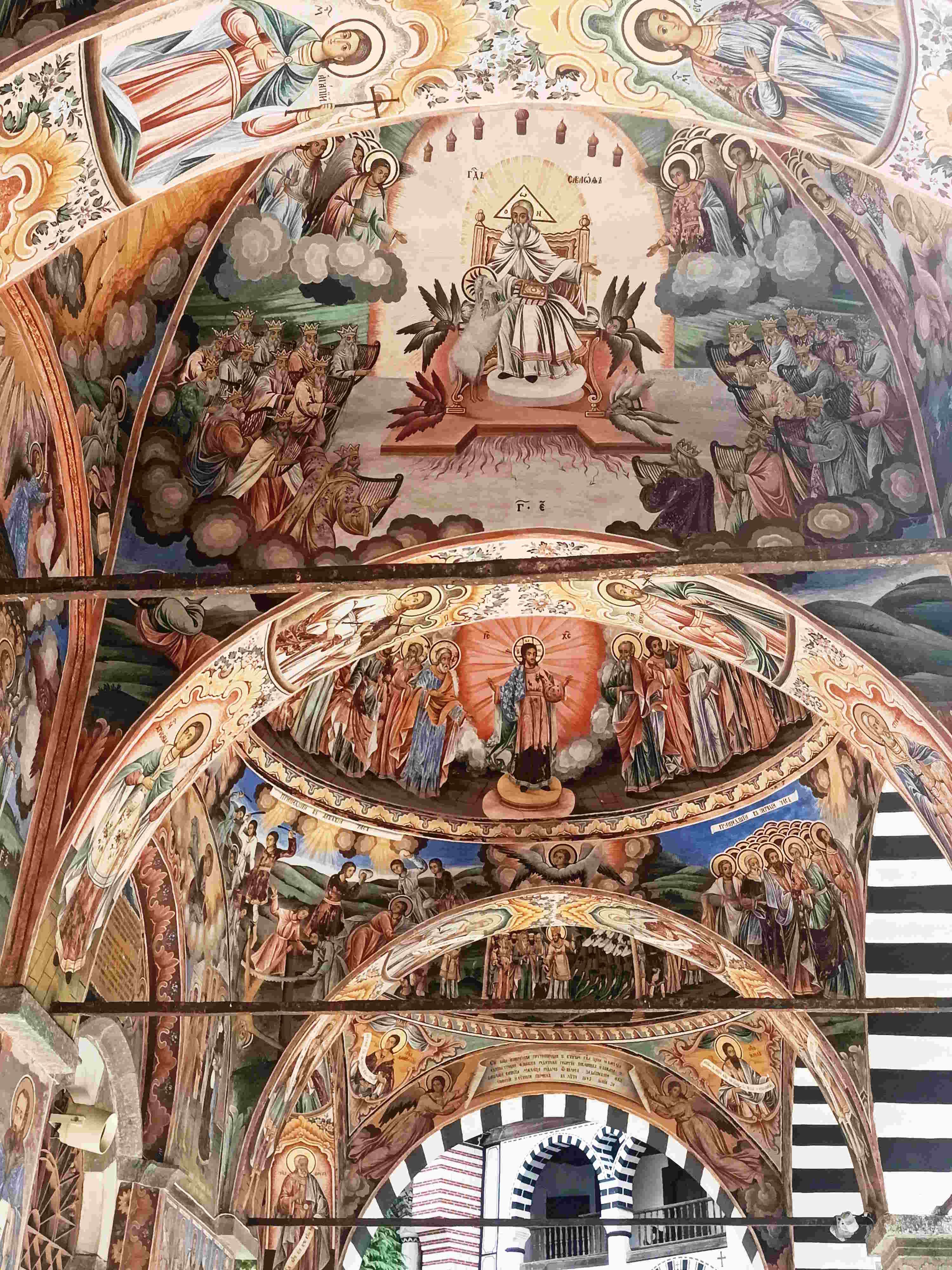 Mosteiro de Rila. Frescos exteriores da igrexa da Natividade Mosteiro de Rila. Frescos exteriores da igrexa da Natividade