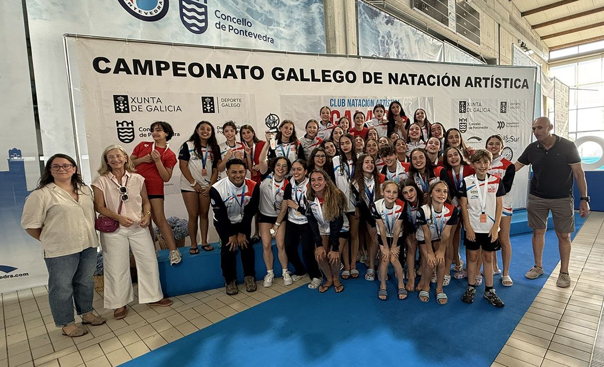 Podio do Campionato Galego Open de Verán de Natación Artística