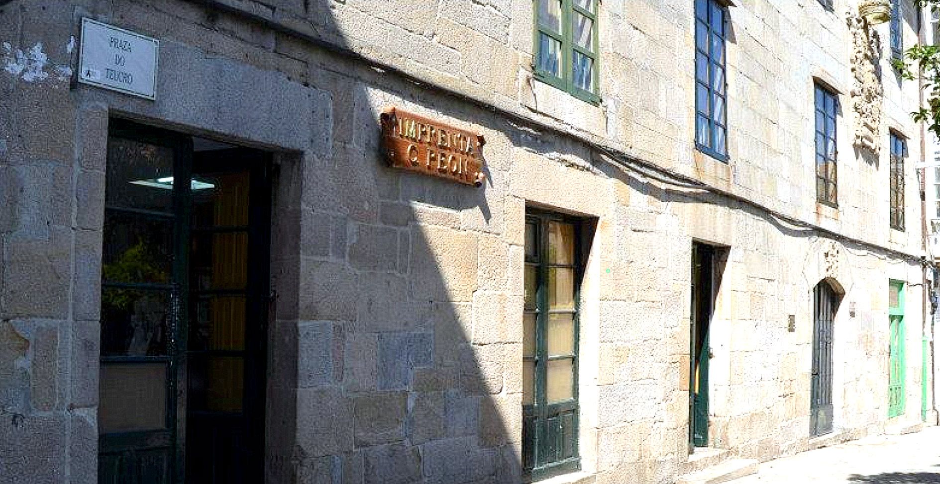 En venta el piso primero de esta casa en la plaza del Teucro