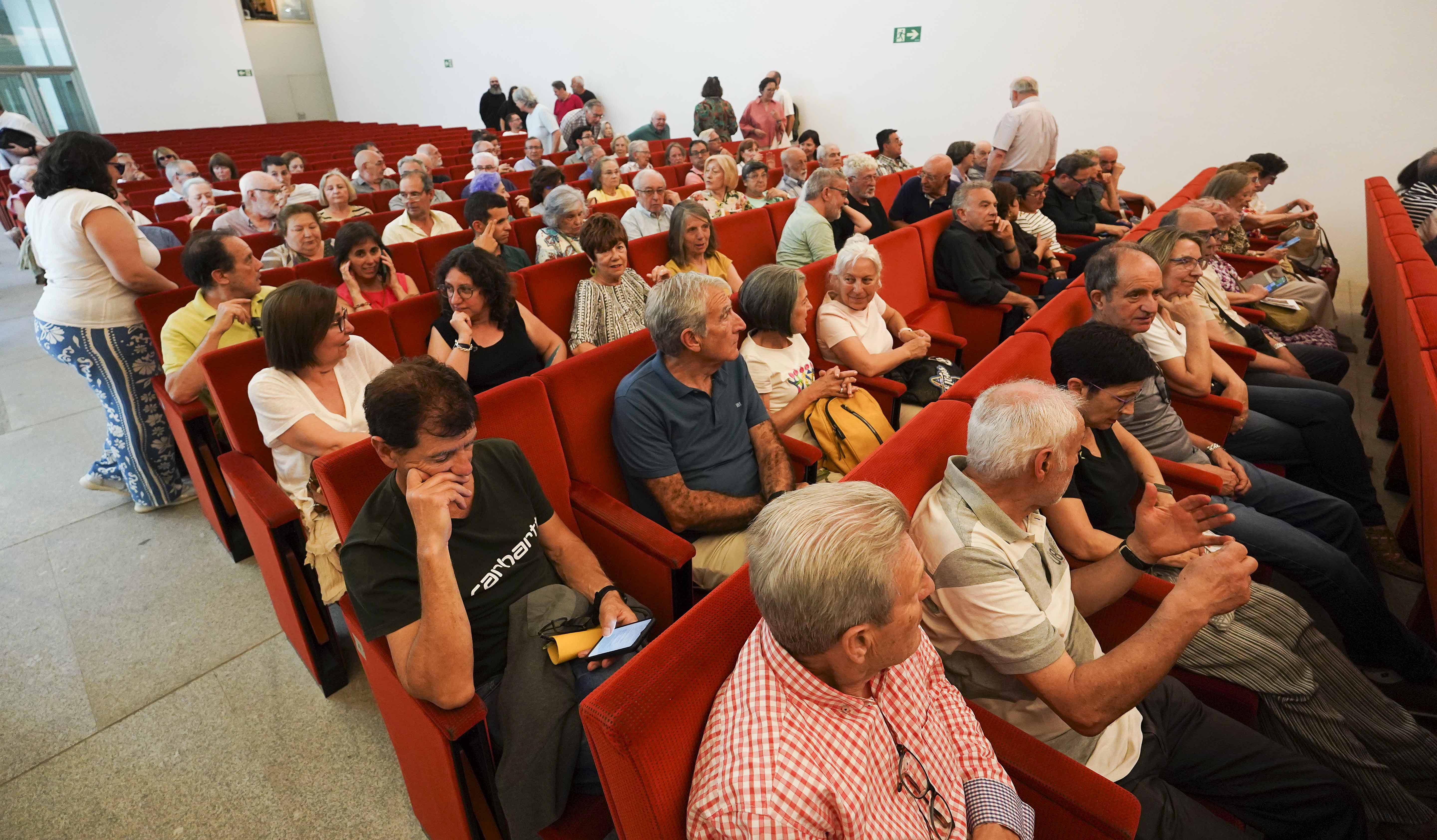 Mesa redonda 'O Estatuto de 1981. Balance de 45 anos'