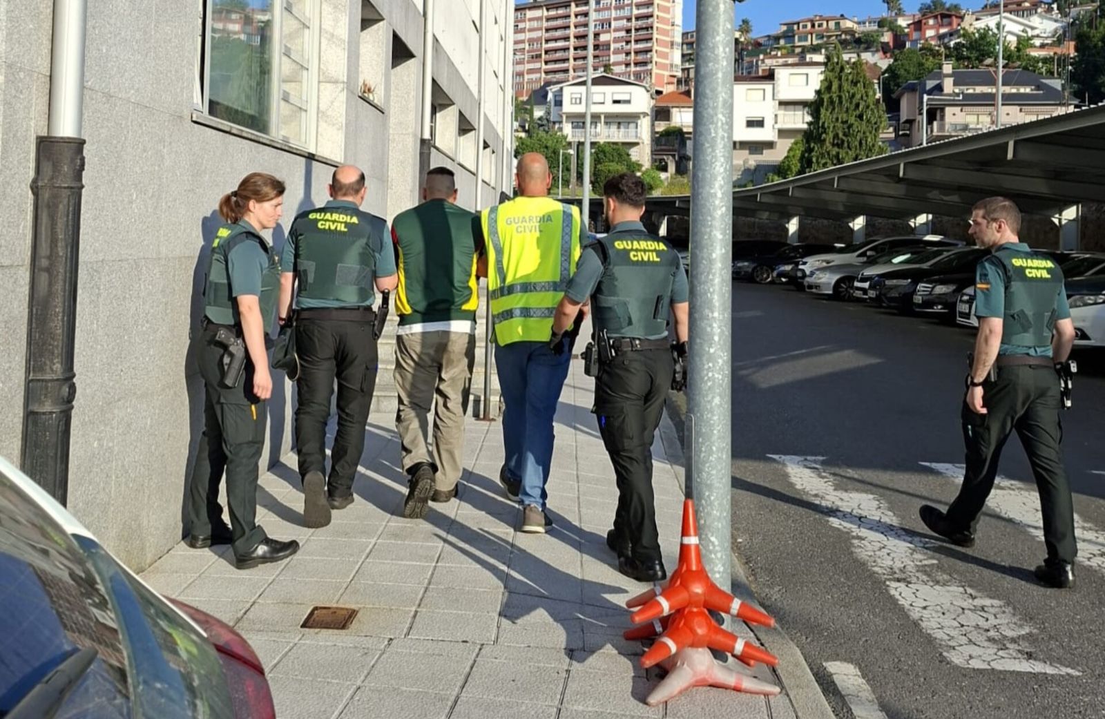 O home detido por agredir a súa ex parella e secuestrar o seu filo en Ponte Caldelas
