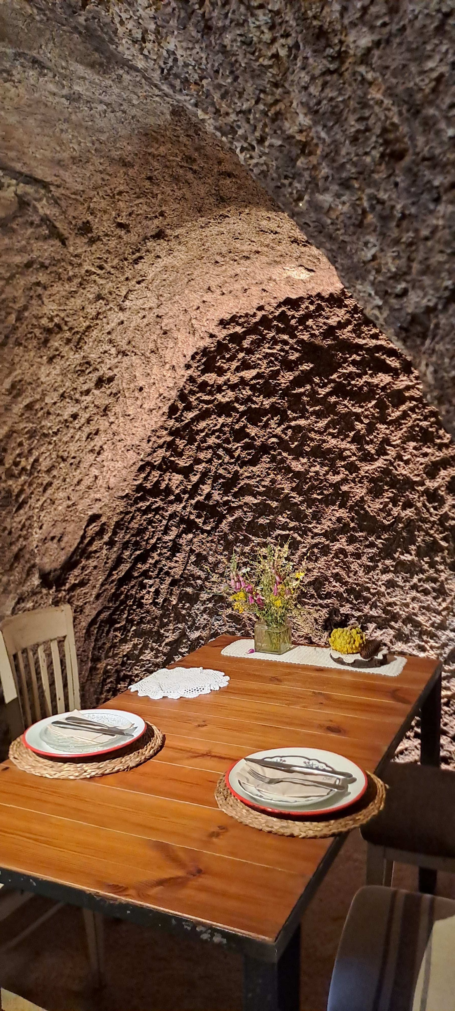 Bodega Cova da Xabreira Bodega Cova da Xabreira