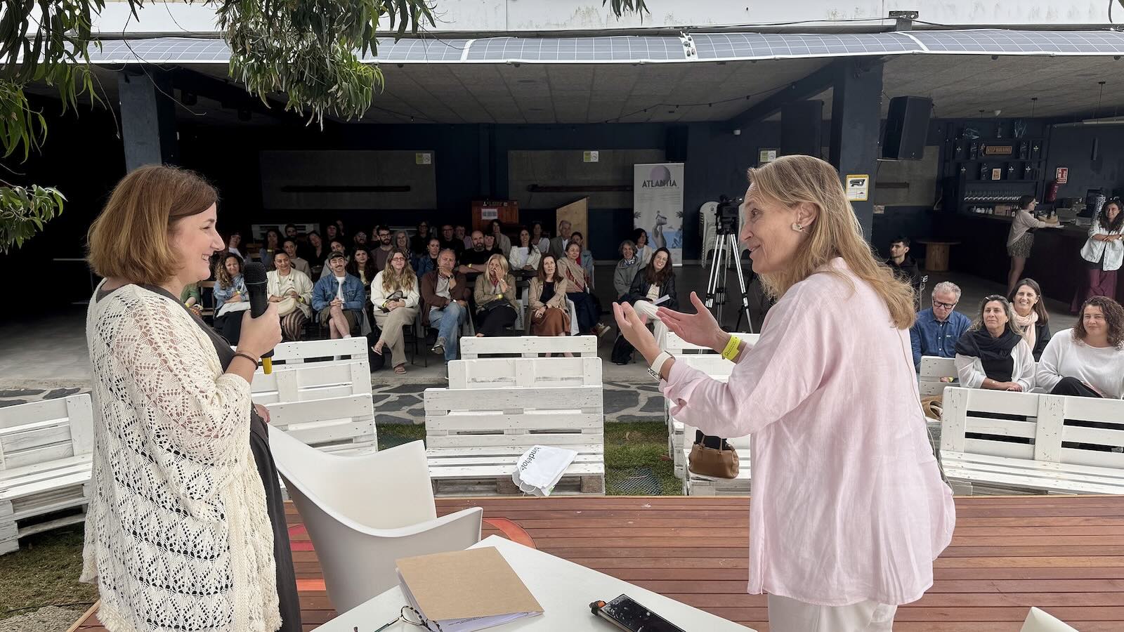 Maria Pierres e Teresa Táboas no encontro Atlantia