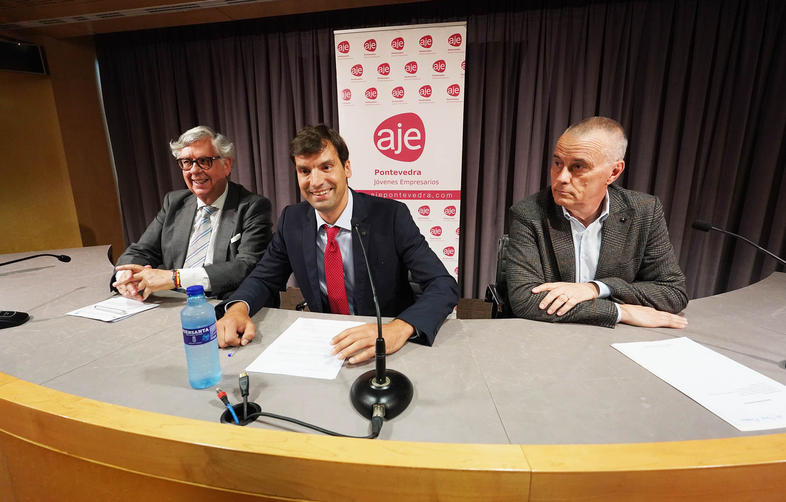 Presentación da nova Xunta Directiva de AJE Pontevedra 