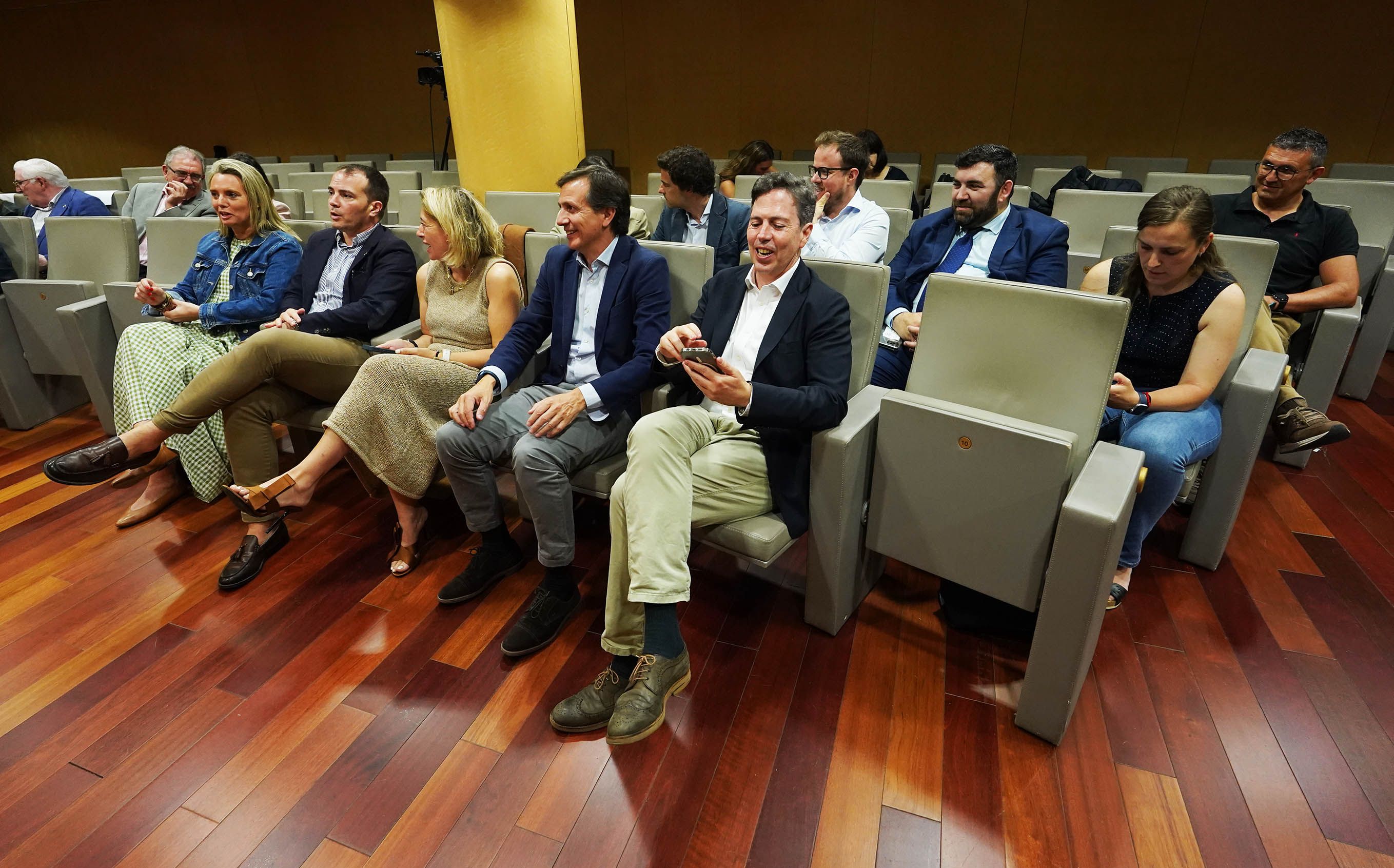 Presentación da nova Xunta Directiva de AJE Pontevedra 