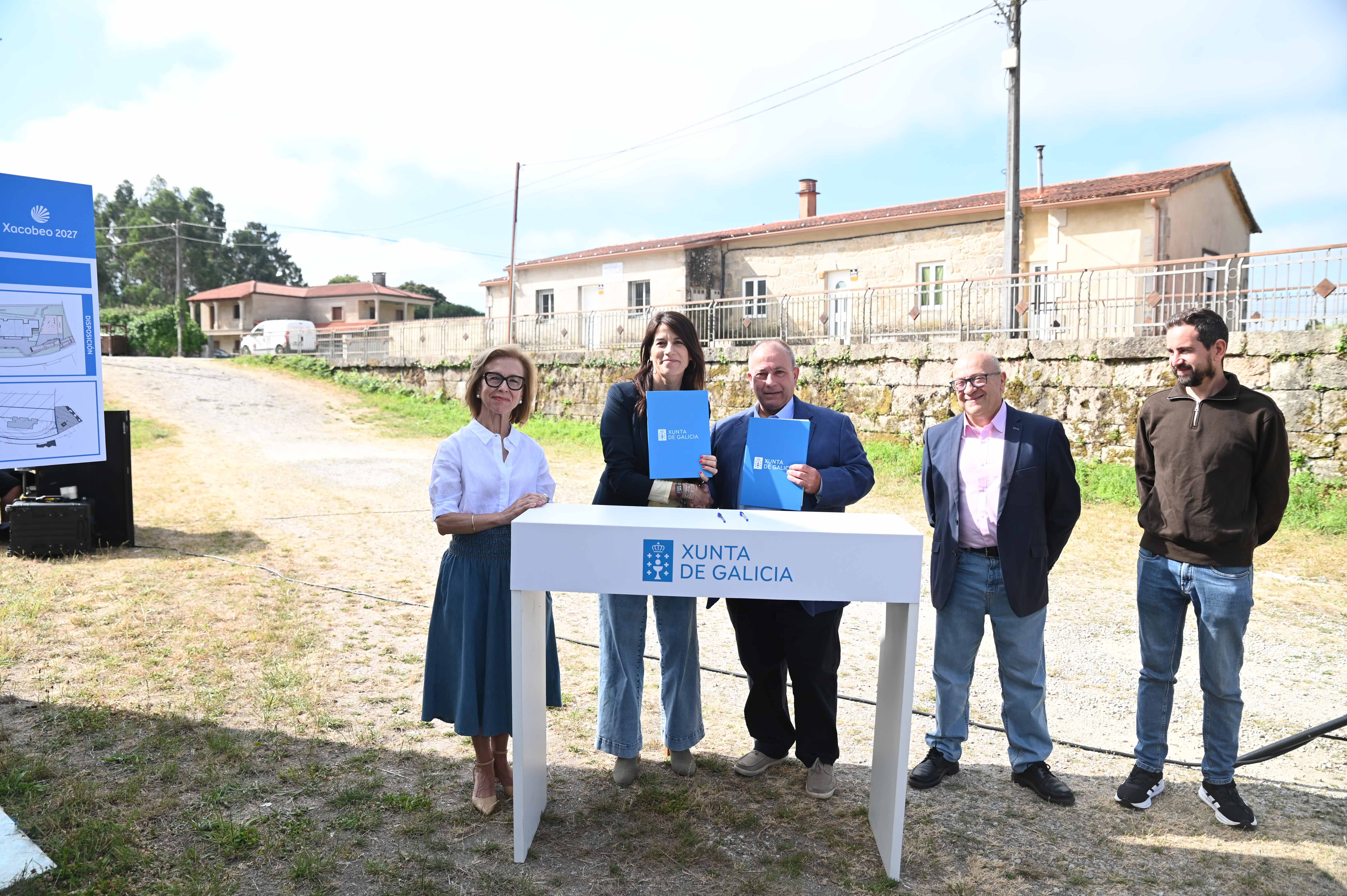 Firma do convenio de mellora da contorna do centro de estancia de Campo Lameiro