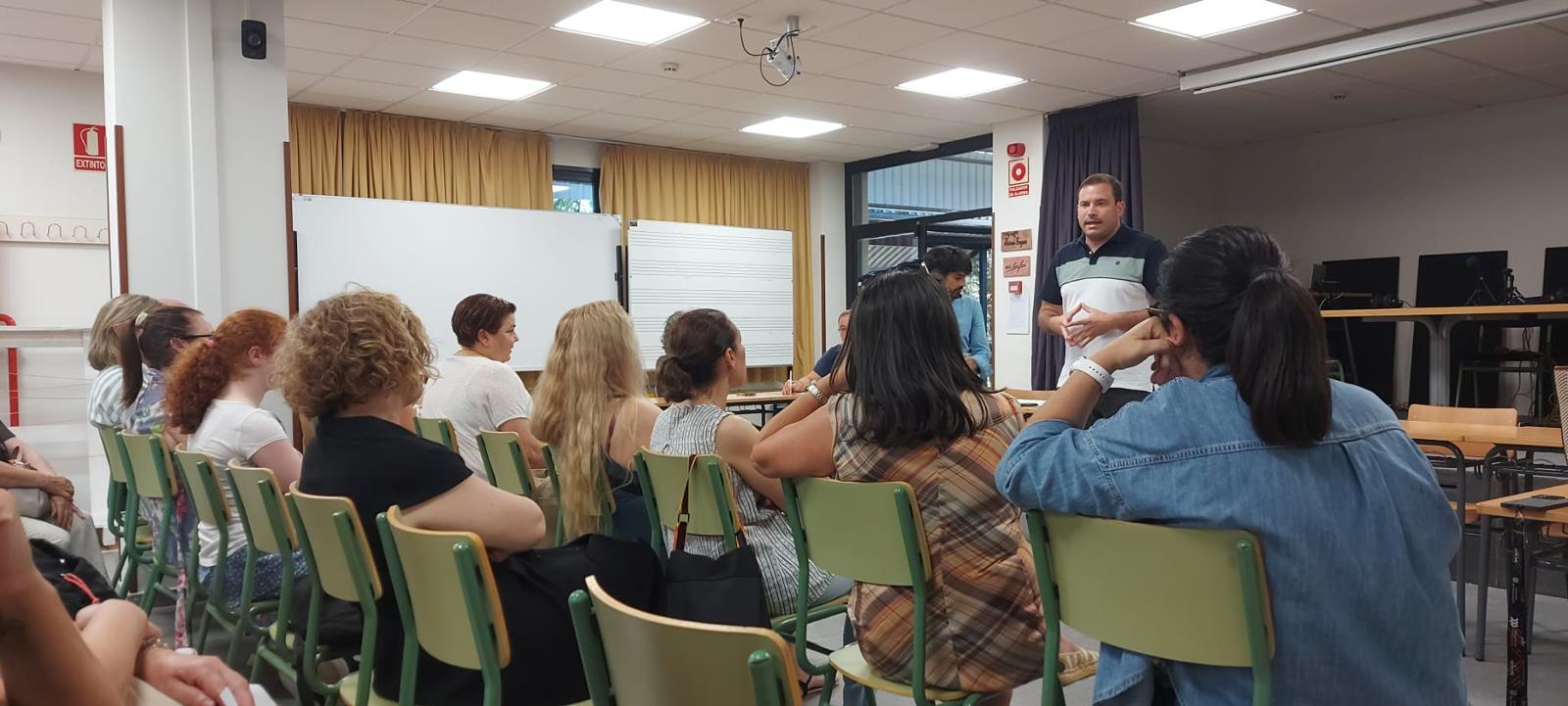 Reunión con familias usuarias do servizo Simus