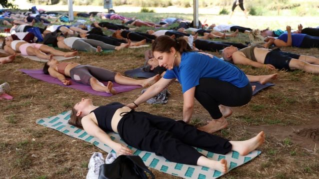 Celebración del Día Internacional del Yoga Celebración del Día Internacional del Yoga