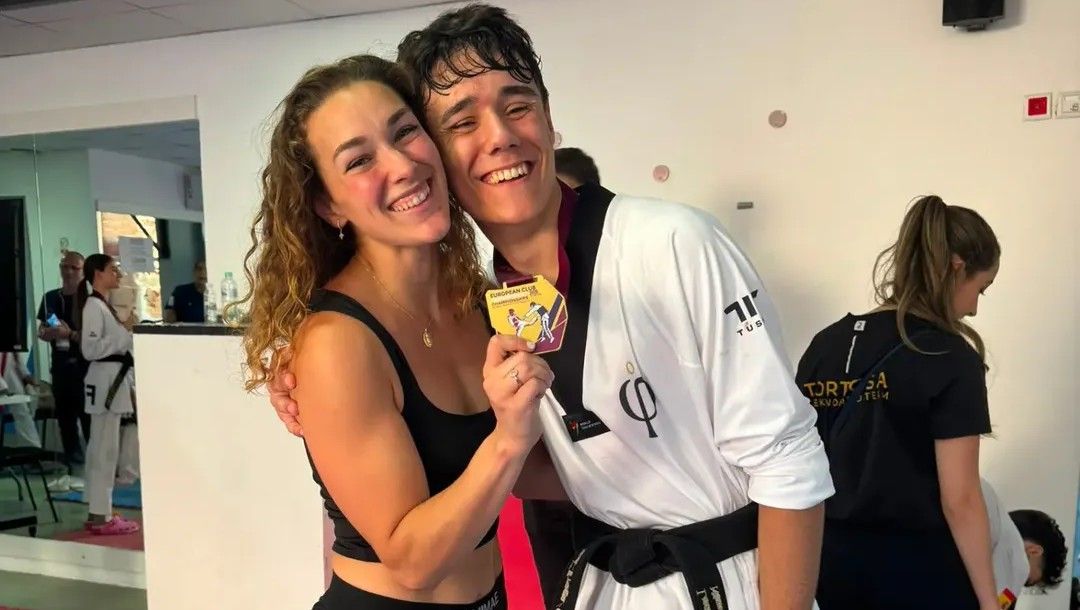 Arlet Ortiz y Roi Fraga con la medalla de oro