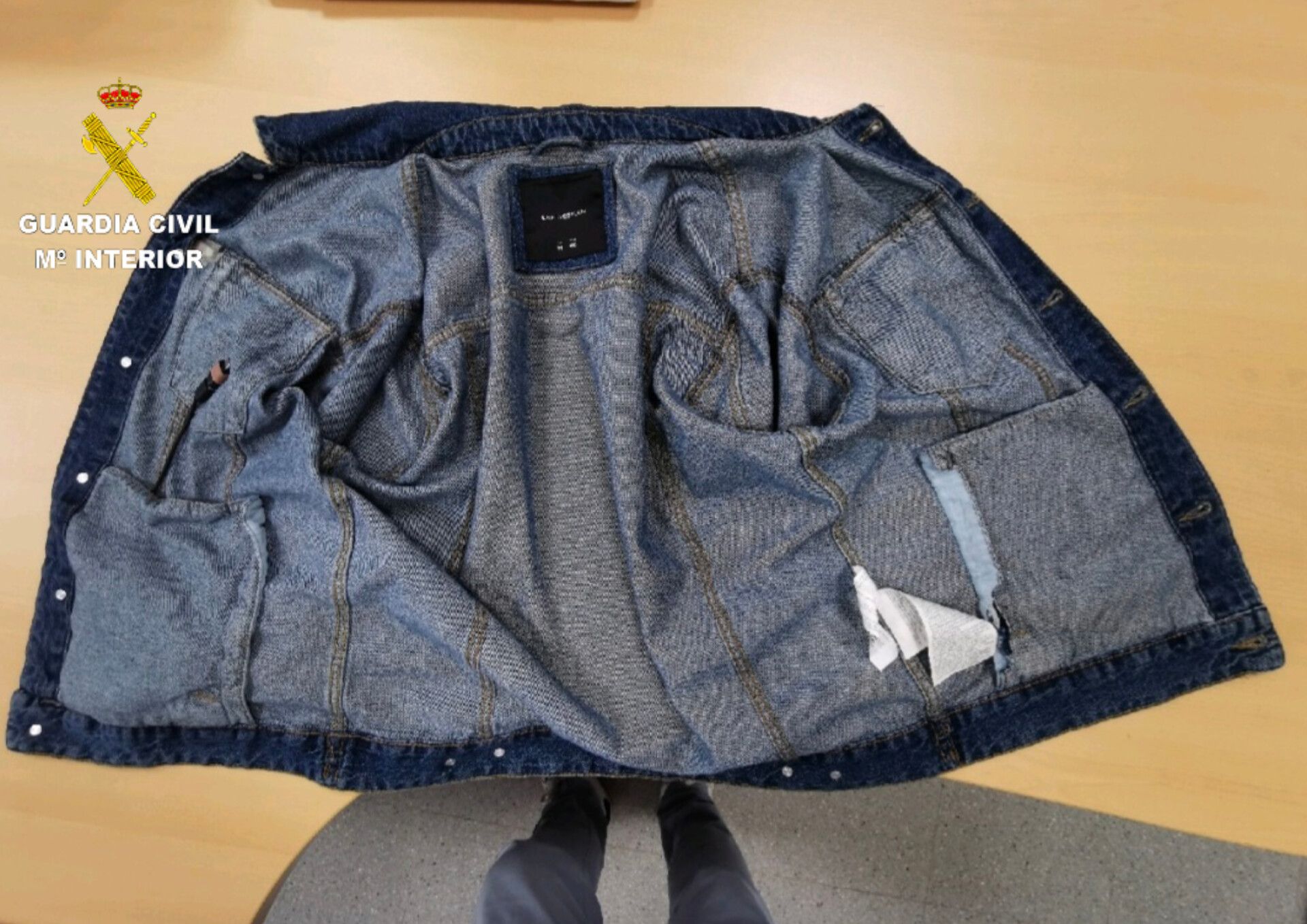 El dispositivo estaba camuflado en la ropa