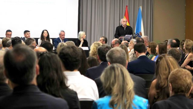 Celestino Garcia Braña na sua intervencion nos premios Celestino Garcia Braña na sua intervencion nos premios