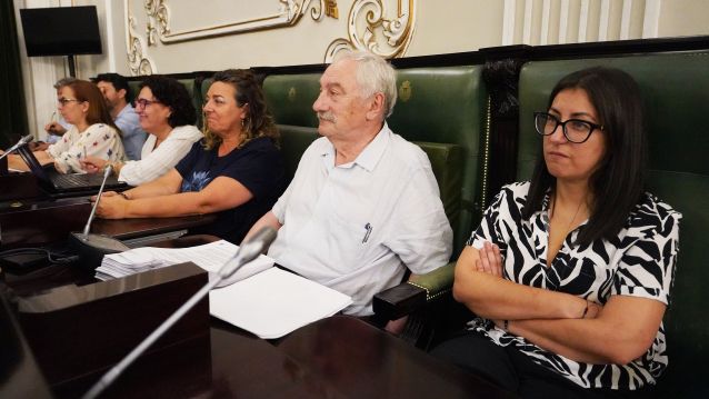 César Mosquera e representantes do BNG no pleno