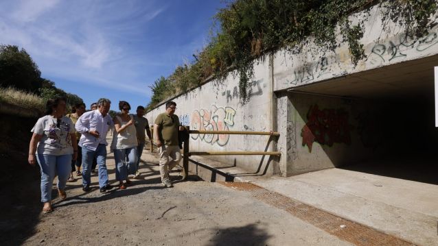 Senda que une la Xunqueira da Gándara con el parque forestal de A Tomba Senda que une la Xunqueira da Gándara con el parque forestal de A Tomba