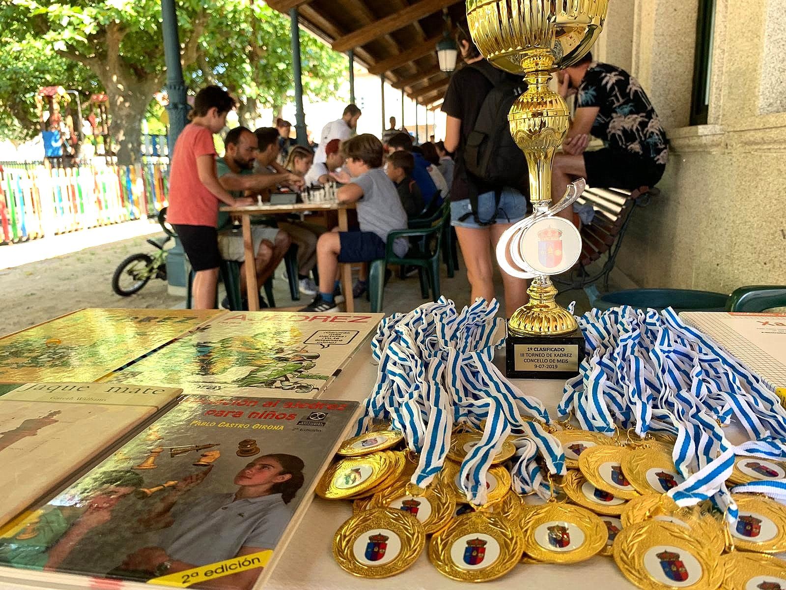 Xogadores no Torneo de Xadrez de Meis