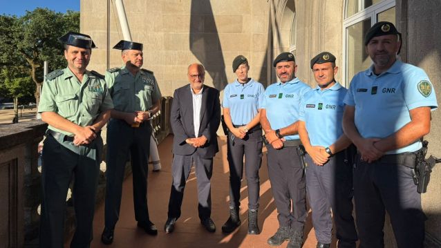 Recepción a los agentes de la GNRportuguesa Recepción a los agentes de la GNRportuguesa