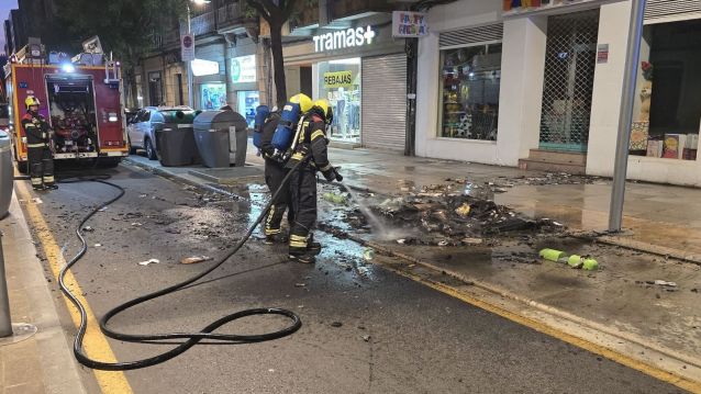 Incendio de un contenedor en Benito Corbal Incendio de un contenedor en Benito Corbal
