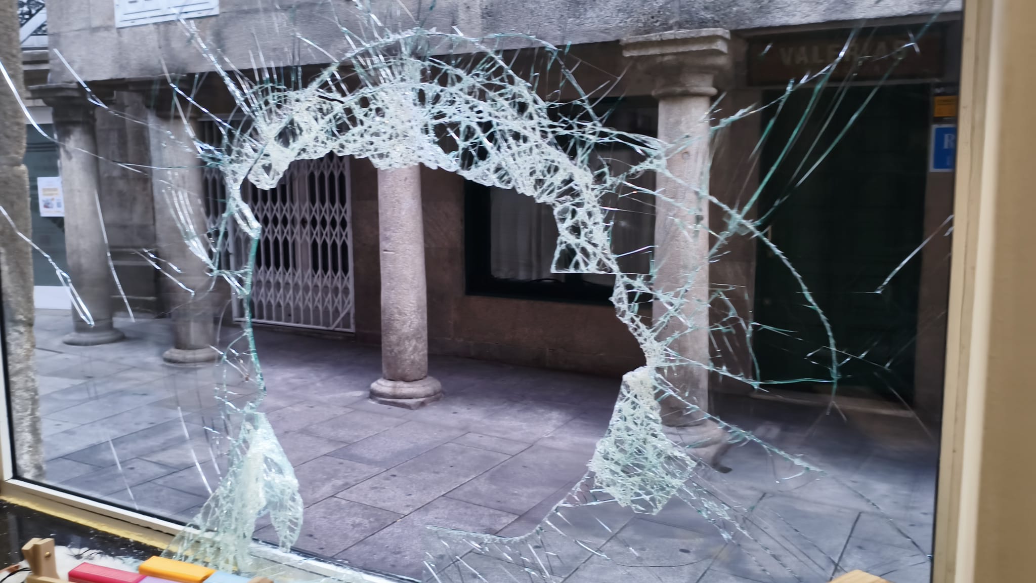 Estado de HerbaMeiga tras el segundo robo perpetrado en el local