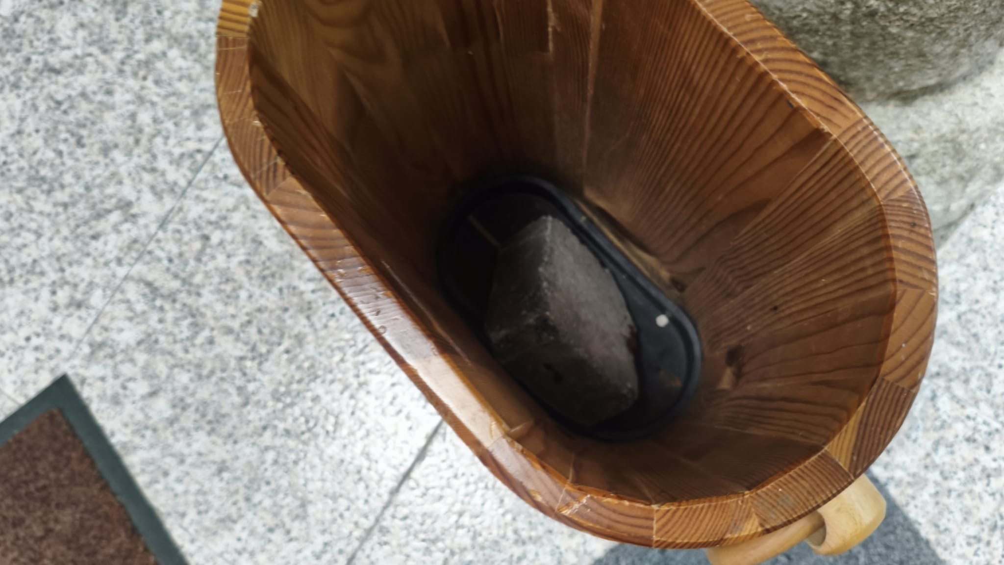 Estado de HerbaMeiga tras el segundo robo perpetrado en el local