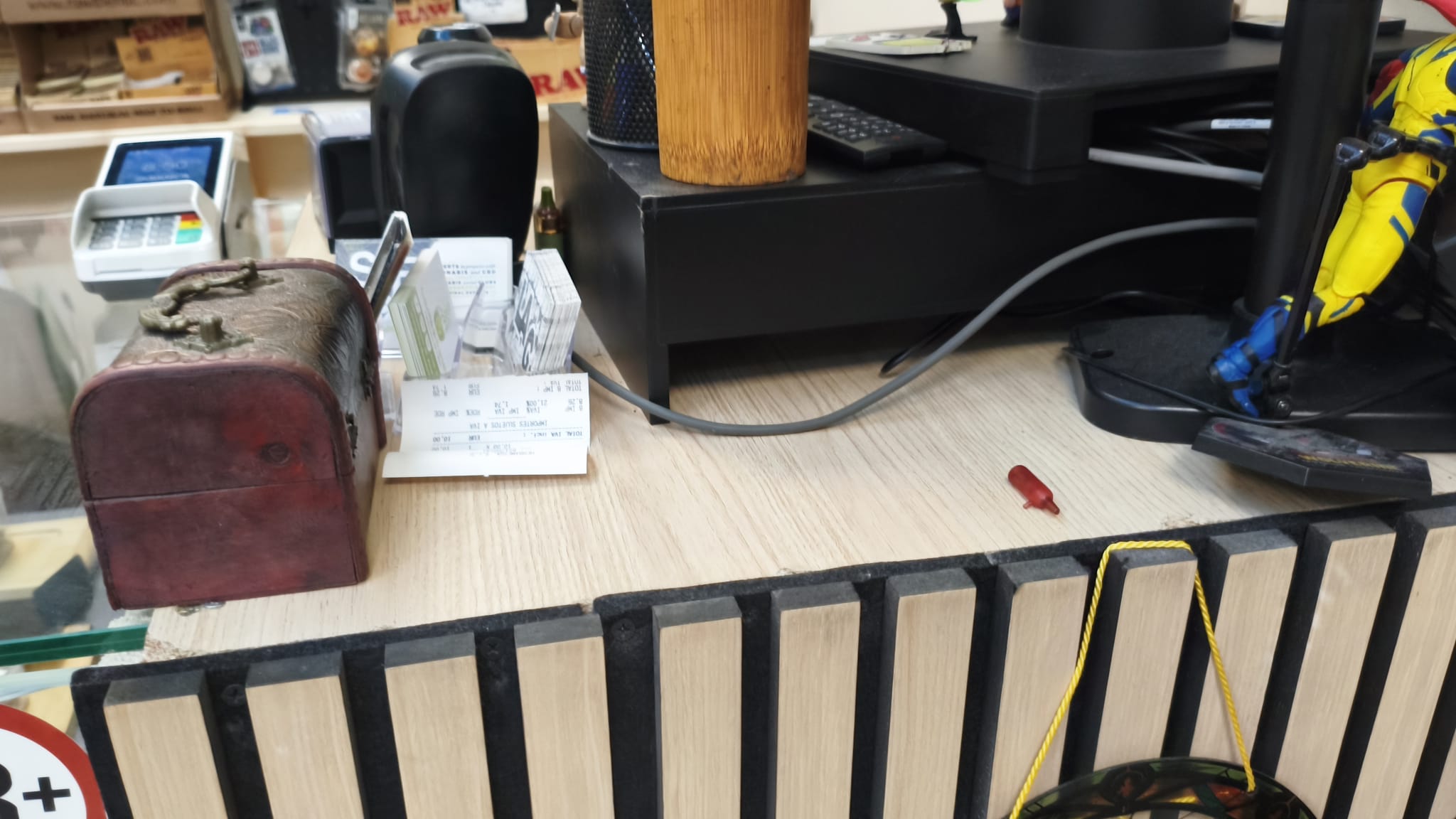 Estado de HerbaMeiga tras el segundo robo perpetrado en el local