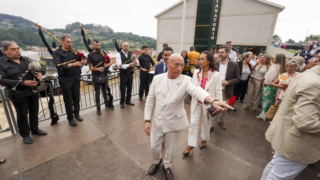 Juan Perdiz na inauguración do novo tanatario de San Marcos en Marín