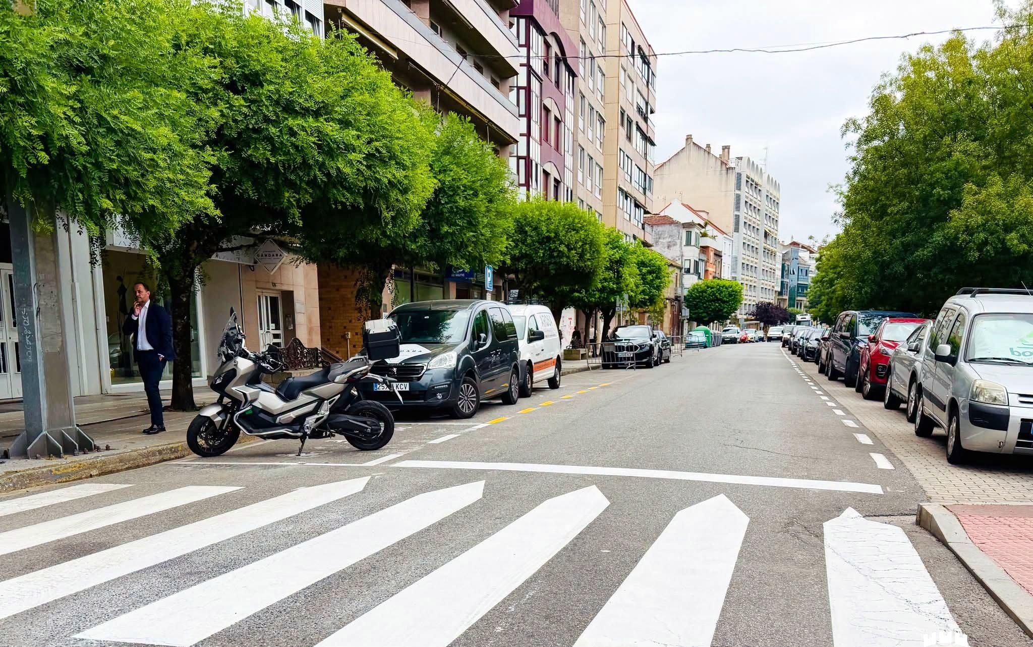O Concello de Vilagarcía estuda aplicar a zona azul en máis vías do centro