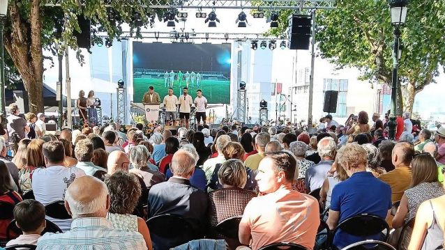 Lectura do pregón das Festas do Carme por parte do Marín Club de Fútbol Lectura do pregón das Festas do Carme por parte do Marín Club de Fútbol
